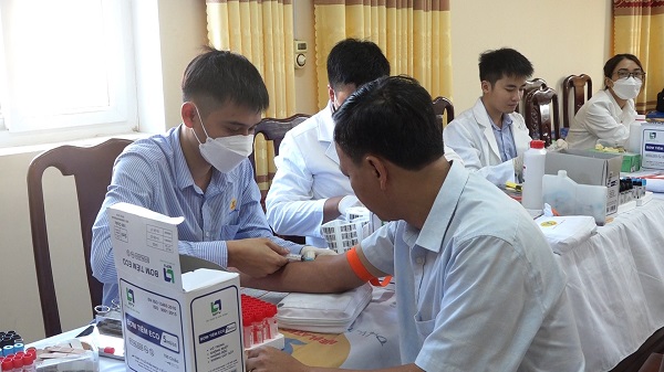 Thạch Thành: Hơn 700 người được khám, xét nghiệm miễn phí tầm soát ung thư gan 