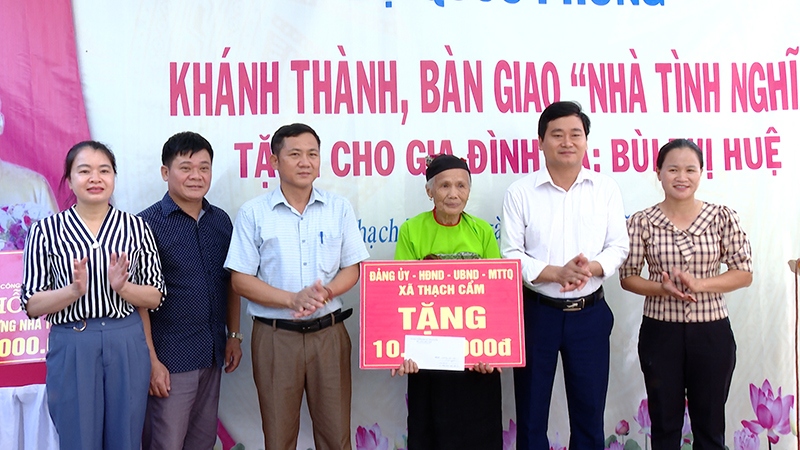 Bộ quốc phòng Trao tặng nhà tình nghĩa cho 2 gia đình chính sách tại huyện Thạch Thành