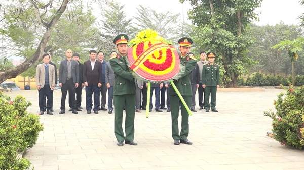 Chủ nhiệm Ủy ban Kiểm tra Tỉnh ủy Lê Quang Hùng kiểm tra sản xuất, đời sống Nhân dân huyện Thạch Thành